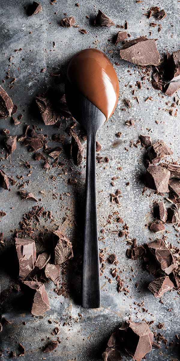 photographe culinaire cuillere chocolat fondu