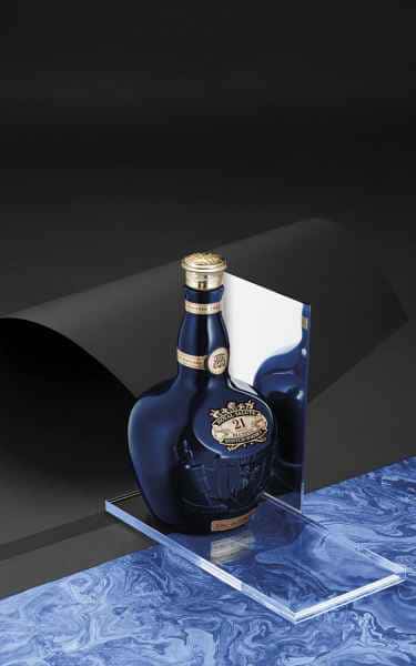 photographe nature morte post production packshot bouteille royal salute