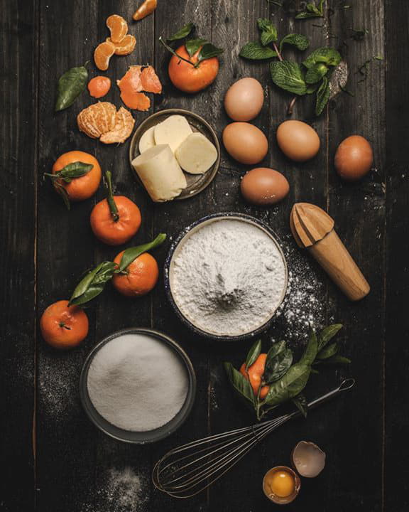 Meringues with mandarin curd! . 